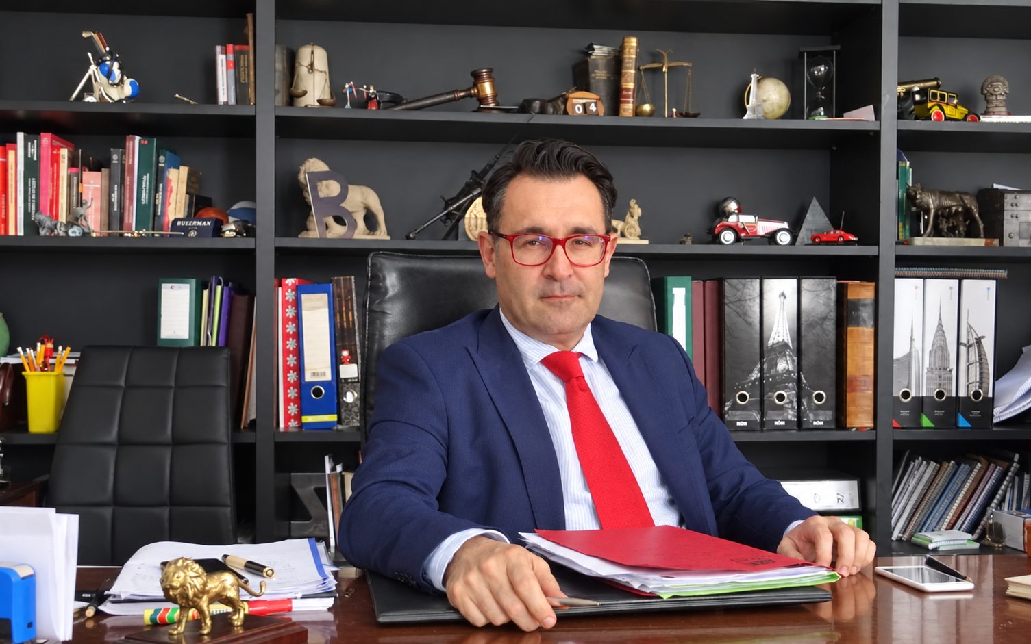 Francisco Garoña en su despacho de Sevilla